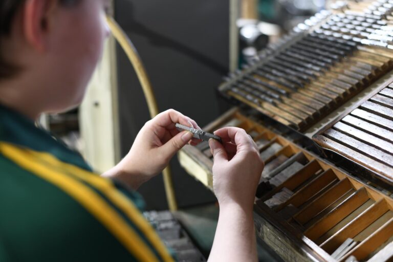 Books-and-boxes-danile-and-piper_1204_